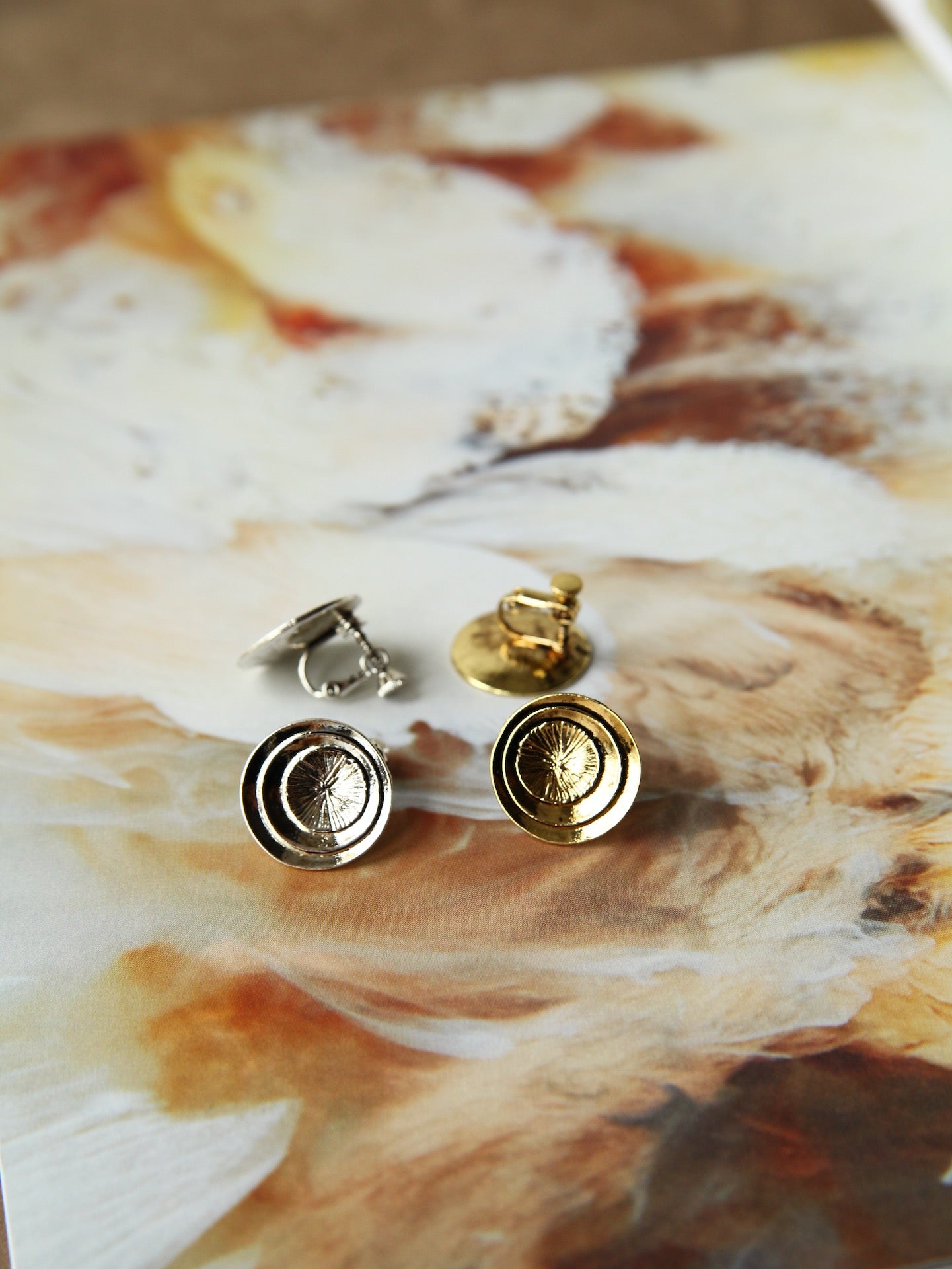 Vintage Finish Ripples Pierced Earrings – navanine
